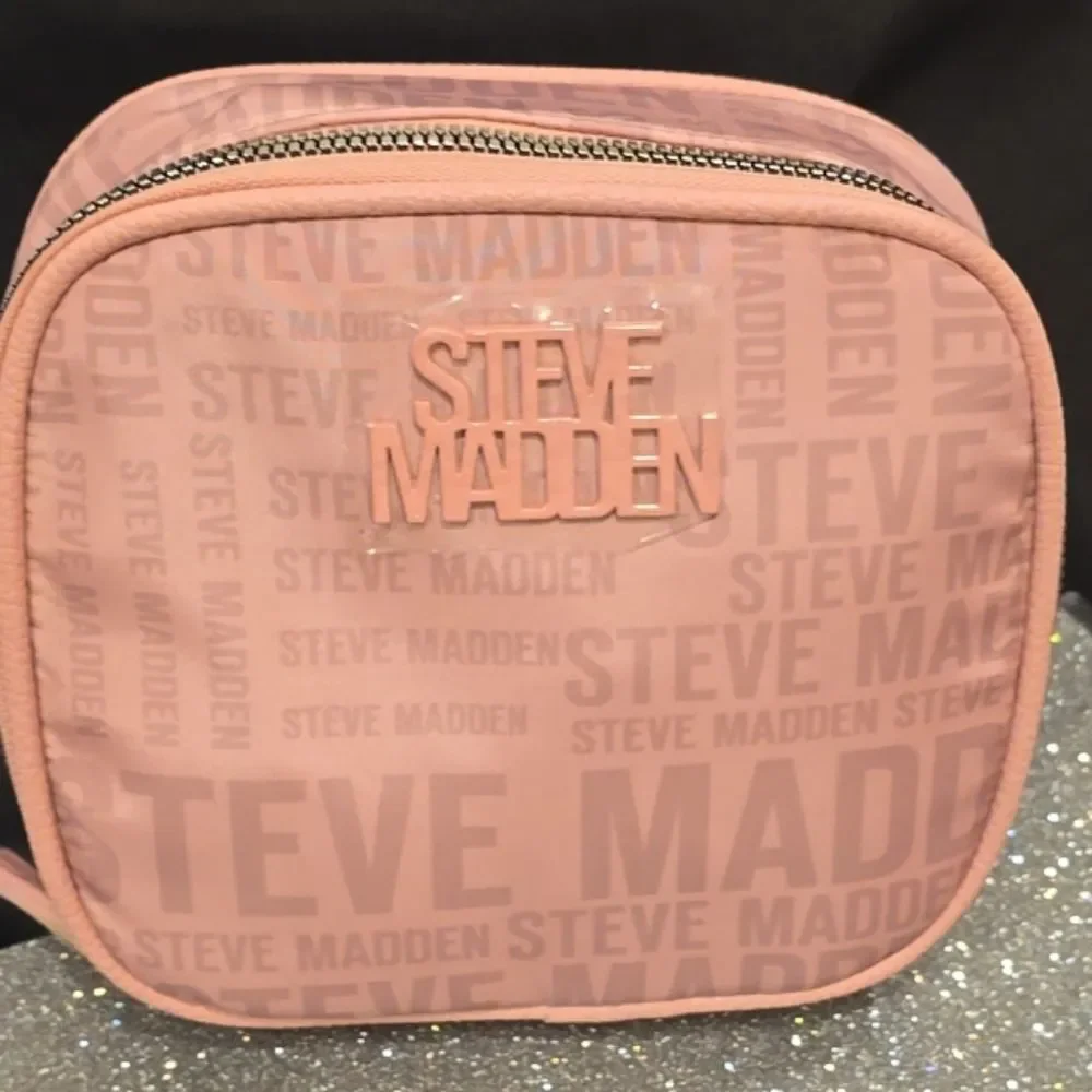 Steve Madden‎ Travel Compartment Weekender- Blush